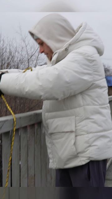 Ну с моста точно что то достанется