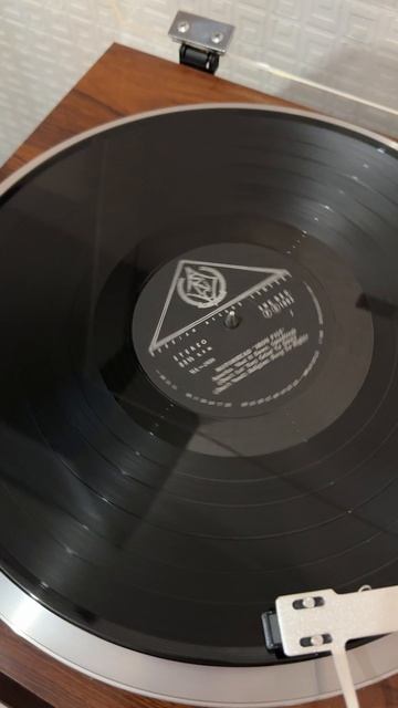 Песня "America" группы Motörhead взята с альбома "Iron Fist"