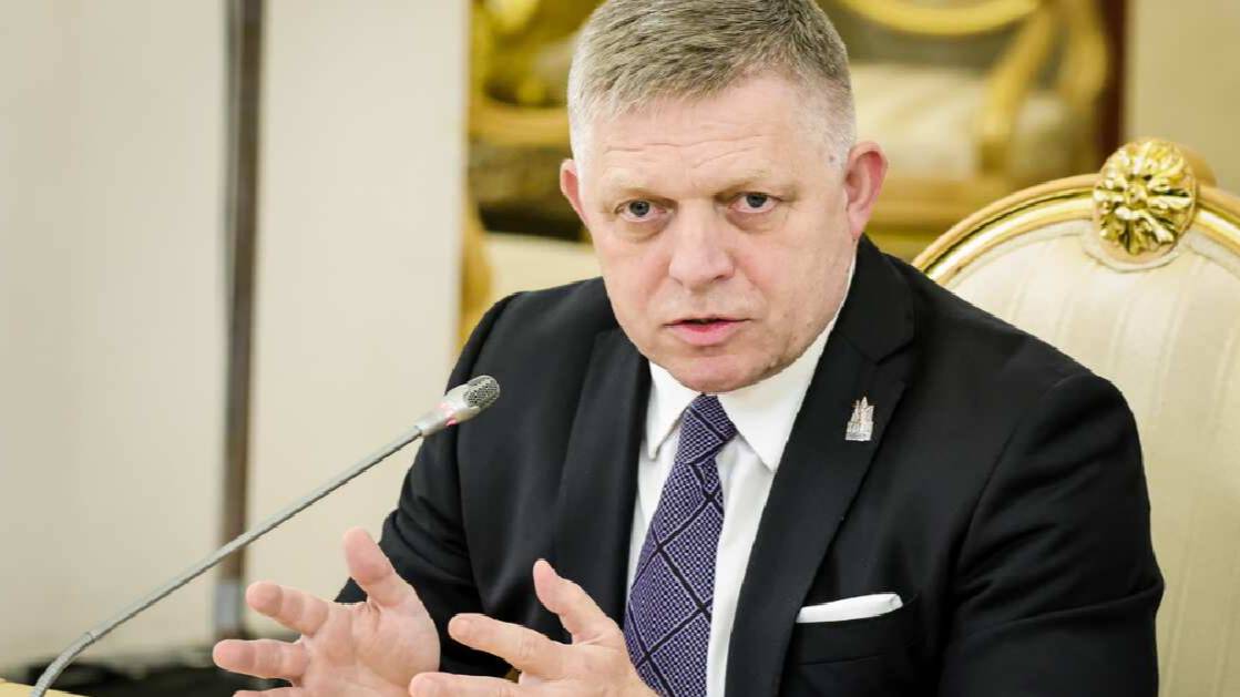 Фицо заявил о готовности Словакии возобновить сотрудничество с Чехией по Украине
