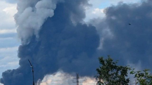 ‼️🇷🇺🏴☠Враг атаковал авиабазы ВКС России FPV-дронами
▪️О взрывах и пожаре в районе Оленьи Мурманс