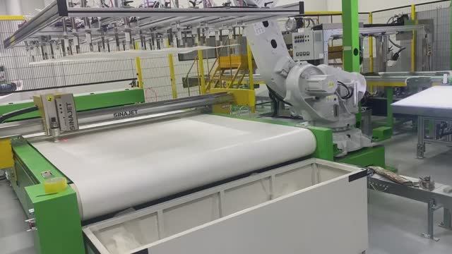 Резка ПВБ-плёнки для автомобильных стекол на раскройном комплексе SINAJET DG/DH