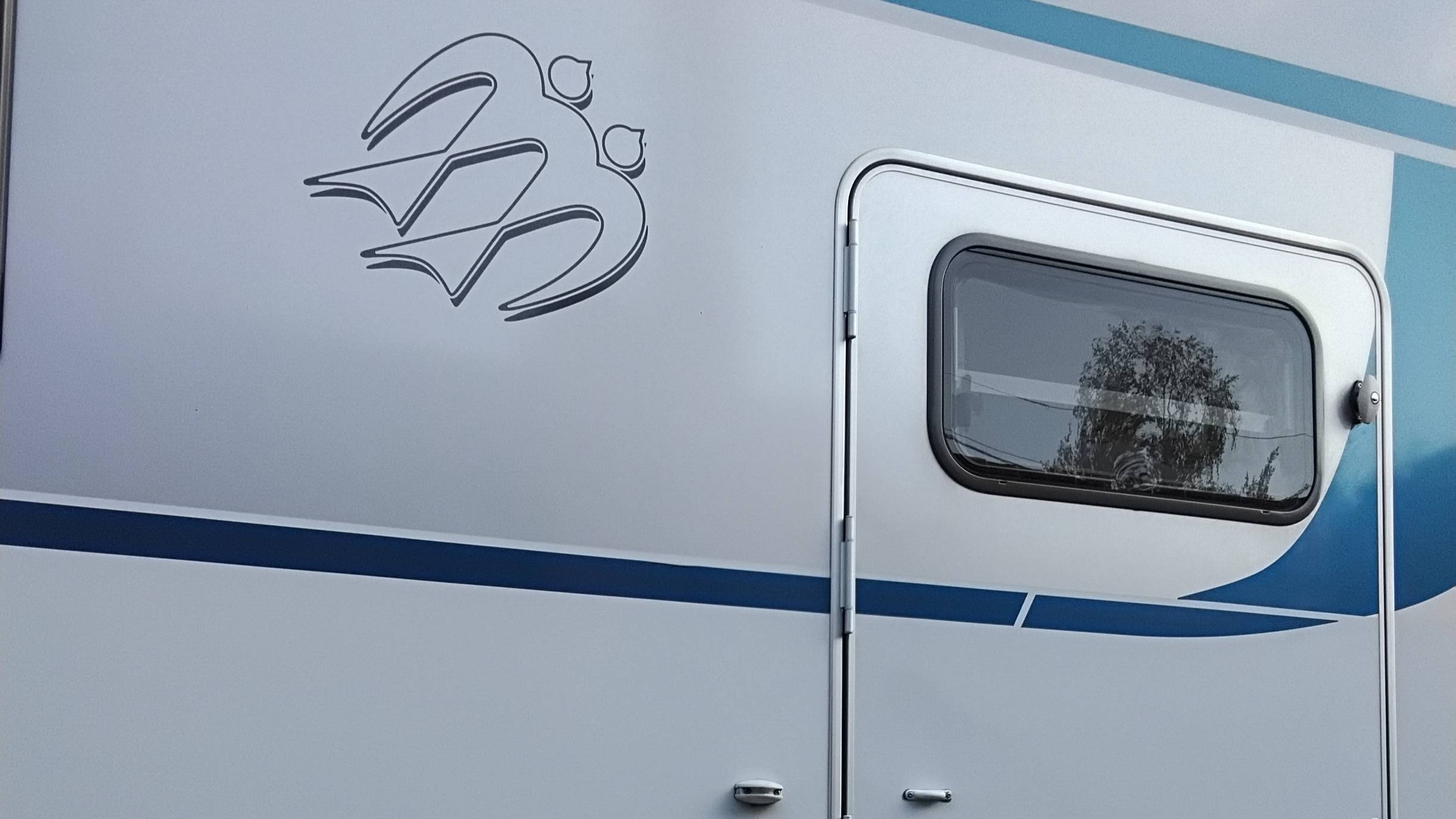 Knaus Sport 500 KD, 2021-дом на колесах на 7 человек с тремя спальными зонами.