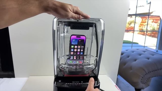 Will it Blend? - iPhone 14 Pro Durability Experiment