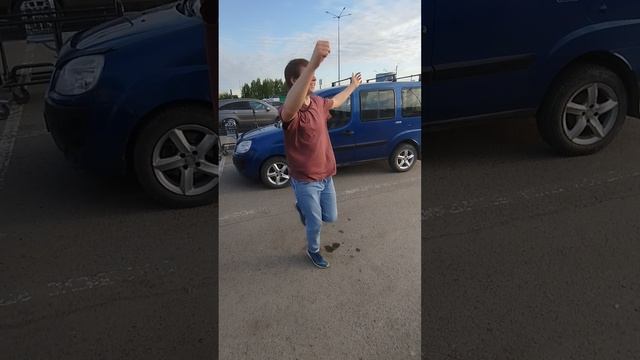 Уличные скачки.mp4