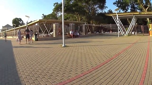 Прогулка по набережной Дивноморска. Туда и обратно