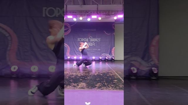 Немного праздничного контента в этот первый летний день. 💛