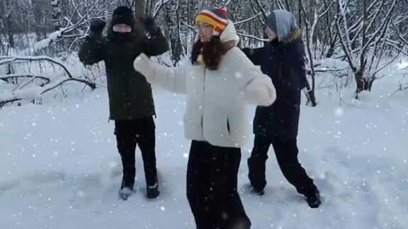 Стрелки метятся вперёд - клип | CONFETTIR