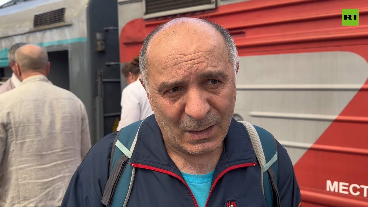 «Кто сверху лежал, попадали на нас»: пассажиры — о ситуации в поезде в момент крушения