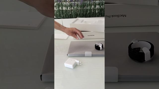 Распаковка macBook Pro M4 2024