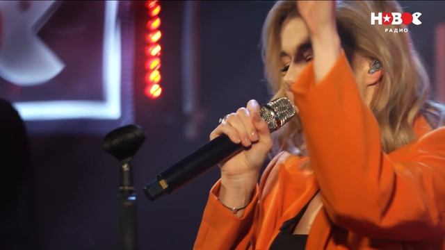 ЮЛИАННА КАРАУЛОВА | ПОРВАЛА ЗАЛ