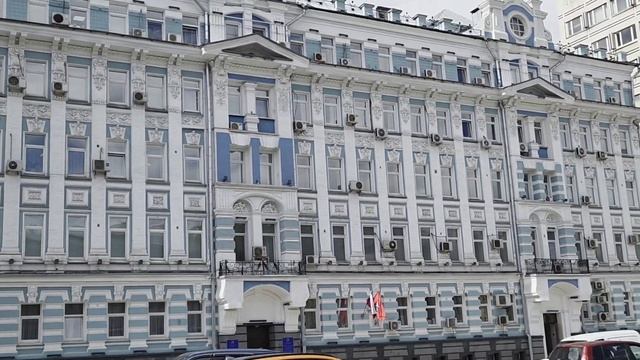 Прогулка до метро.  Станция Проспект Мира.