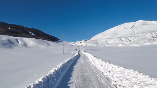 Winter way through Semyonovskoye gorge [4K]