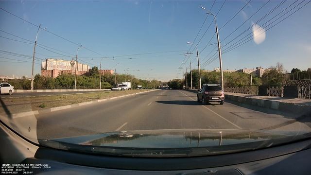 Не ДТП. Пустая дорога, торопятся.