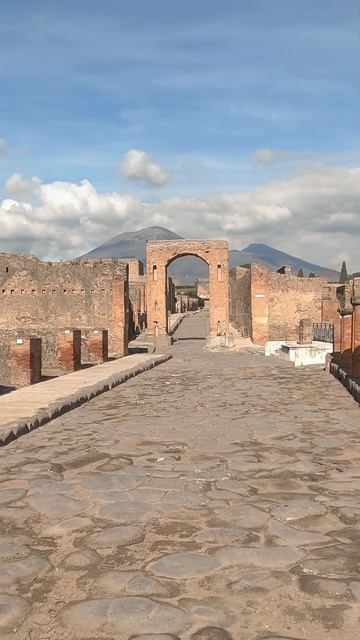POMPEII is EMPTY!  #notourists #prowalktours #italy #Pompeii