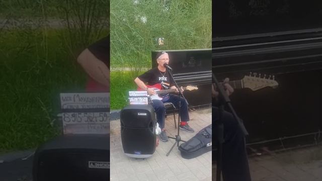 Белгород. Выступает Александр Энский