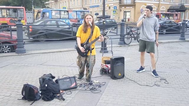 «Этот странный тип». AC/DC - You Shook Me All Night Long (cover) [1080p Full HD]
