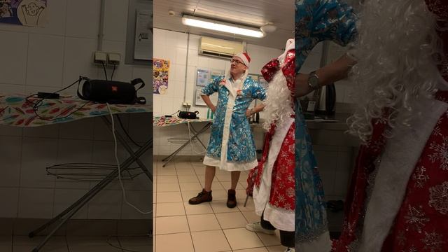 Снегурочка затмила всех.