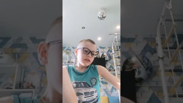 Я слепил 5 популярных блогеров