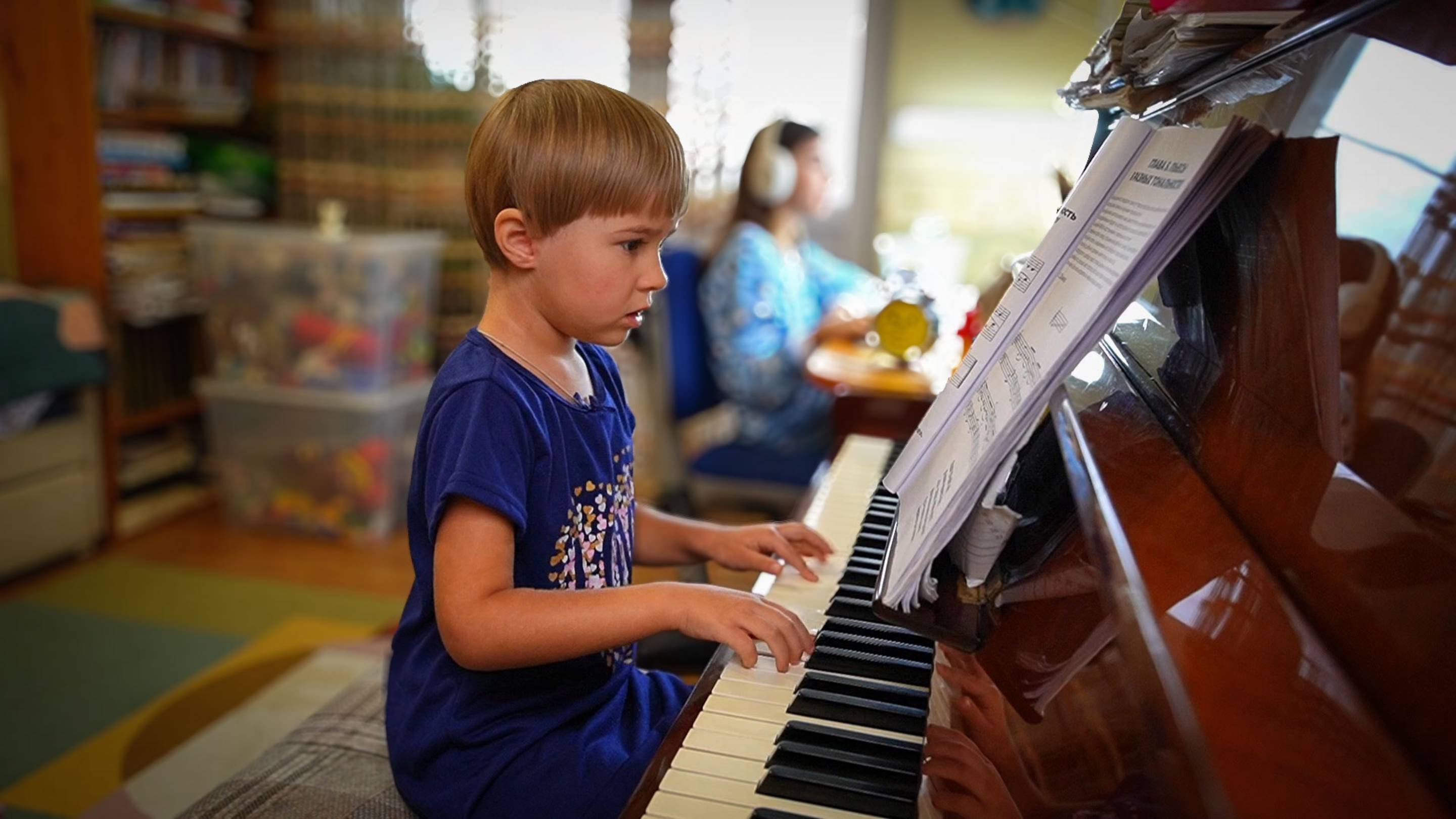 Радослава, 4 года. Знакомство с динамикой. Тенуто.