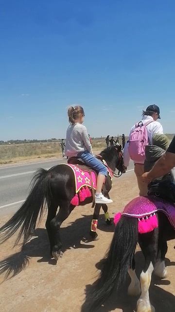 Даня и Ника на Сабантуе. Село Три протока, Астраханская область