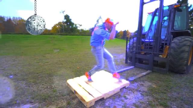 Блиппи (Blippi) - Блиппи учит формы и надувает большие пузыри   Обучающие видео для детей   Blippi R
