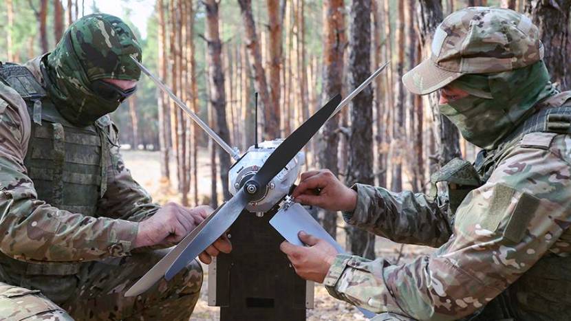Расчет боеприпаса «Ланцет» уничтожил украинскую САУ на южнодонецком направлении