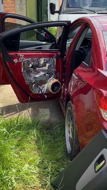 Замена штатных динамиков в Chevrolet Cruze на DL AUDIO GRYPHON 165SE