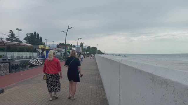 Утренняя прогулка по морю