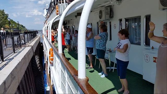 туристы тоже активны на теплоходе "Кутузов"
