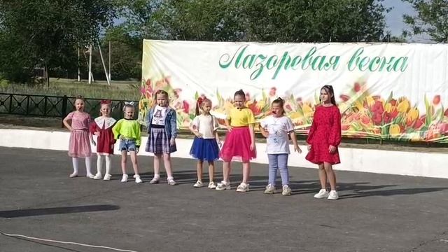 Детки-конфетки с песней "Женские секретики"
