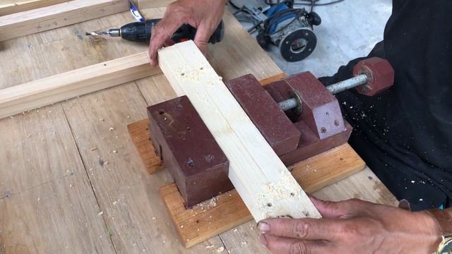Great Inventions And Ideas From Old Wooden Pallets//How To Build A Unique Outdoor Folding Chair -DIY