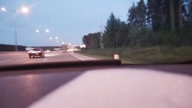 Разъезжаю по городу на машине