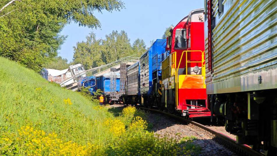 Обрушение моста в Брянской области: что известно