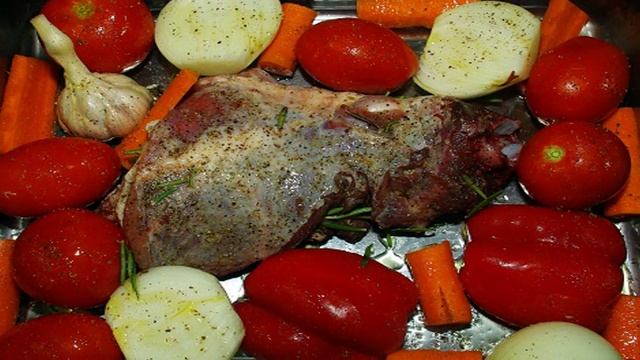 Жаркое из баранины в духовке