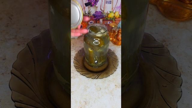 Квашеные огурцы отлично хранятся при комнатной температуре