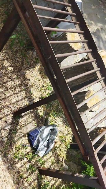 я лазаю по горкам для машин первая часть