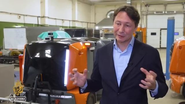 Что происходит: робот-уборщик «Пиксель» добрался до арабских СМИ