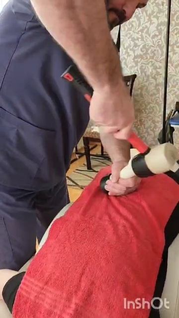 Что значит грыжа межпозвоночного диска. Как убрать грыжу без операции.Костоправ. Мануальный терапевт