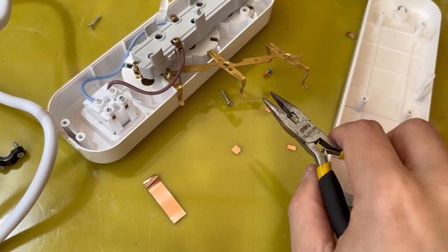 Не подключай провода к клеммам так, пока не посмотришь это видео. Как сделать надёжно и безопасно