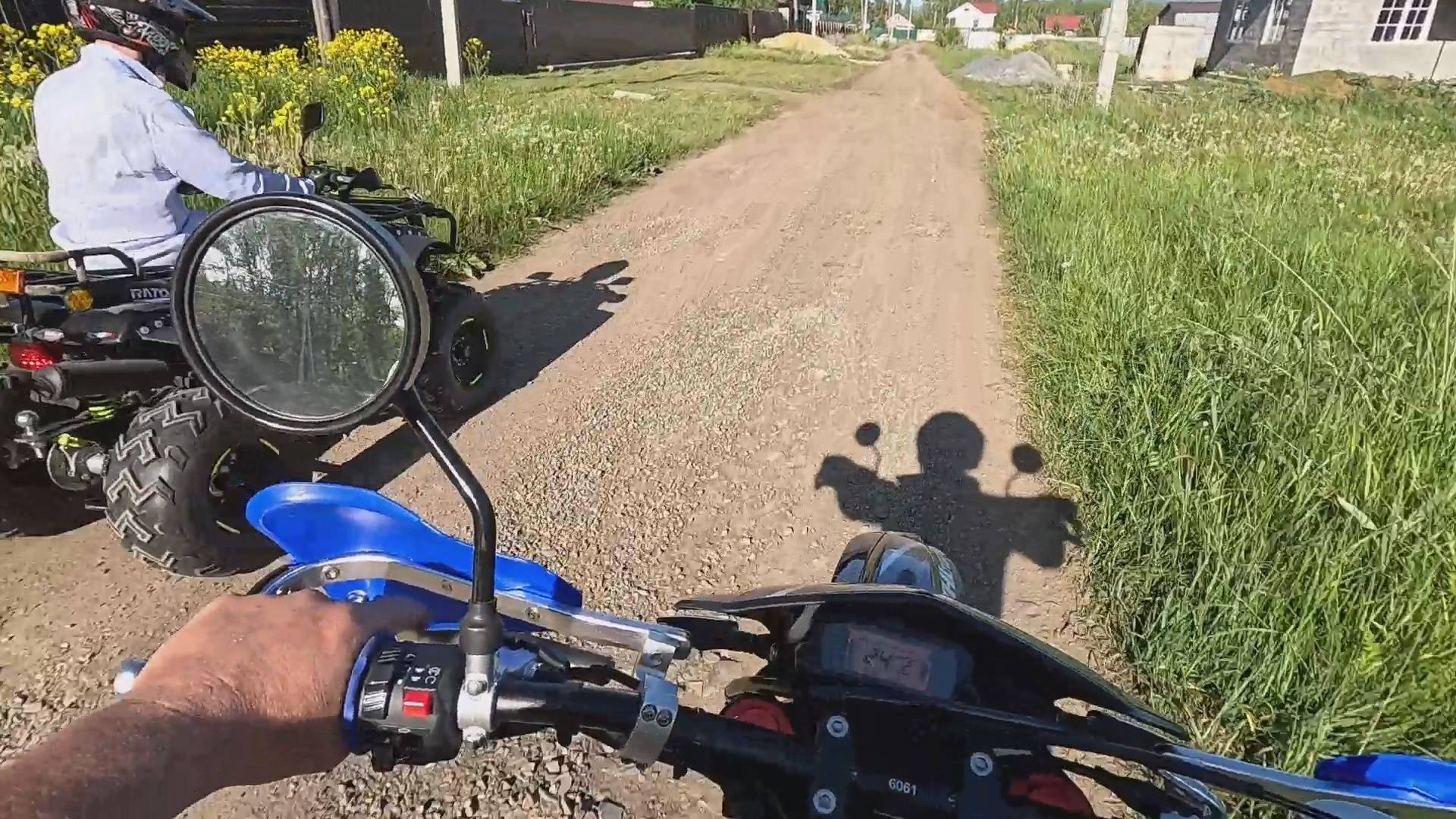 Покатушки на квадроцикле и мотоцикле эндуро с сыном по лесу