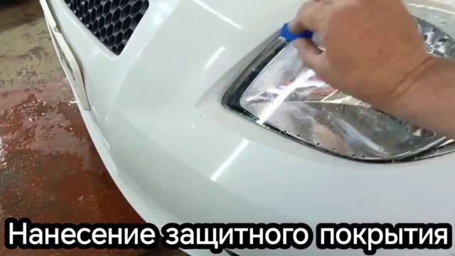 Город Братск. DENAUTO BRATSK. Полировка фар автомобиля Тойота Витц с нанесением керамики.
