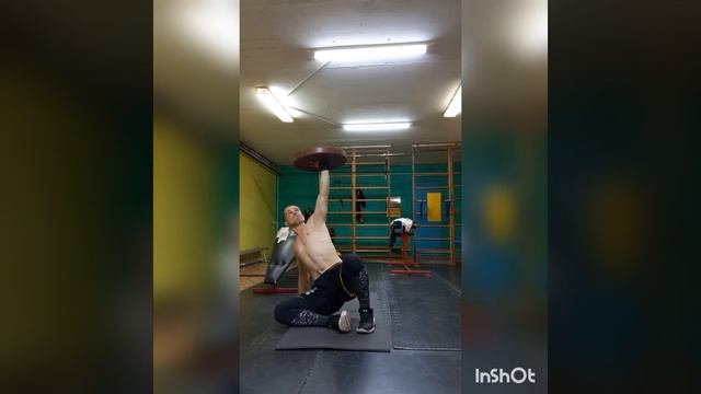 Турецкий подъем 25кг ( подъем официанта )  Старая школа ! #стараяшкола  #спорт  #sport  #youtube