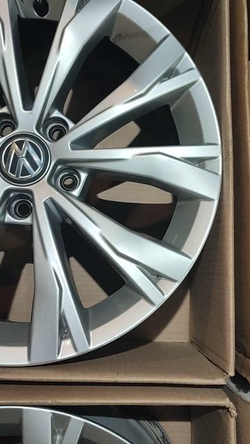 Диски Volkswagen Tiguan R17 5x112 за 40000 руб.