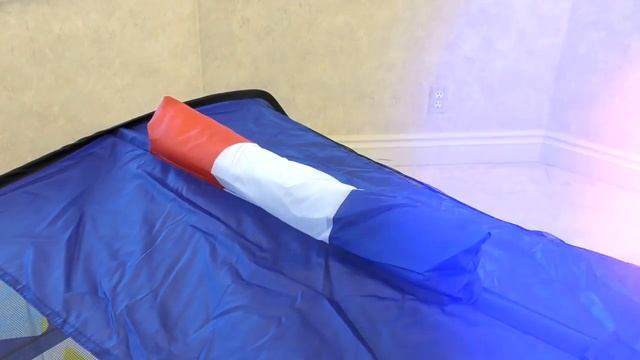 Рома и Диана Рома притворяется, что играет со своими любимыми игрушками!