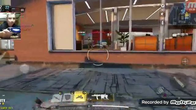 Играю в коловдюти мобаил с джойстиком от ps 4 моё первое видео