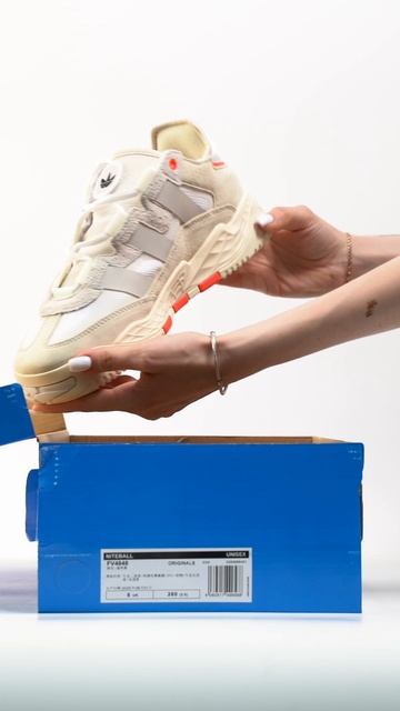 Кроссовки Adidas Niteball
