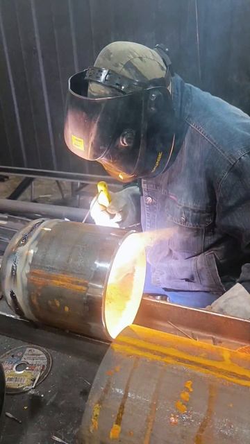 Ручная дуговая сварка труб