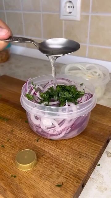 Три вида маринованного лука
