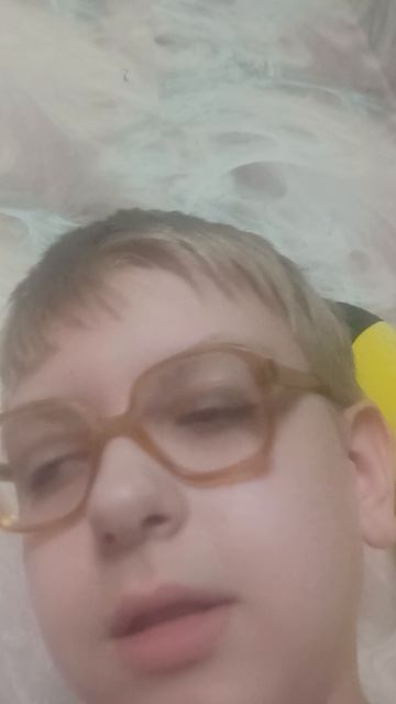 показываю лицо