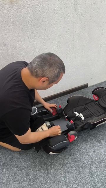 Автокресло GRACO Nautilus быстро превращается в бустер